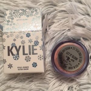 Kylie Cosmetics Ultra Snow Highlight Let it Glow